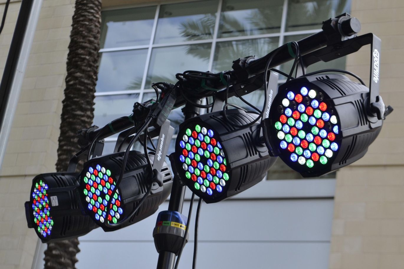 Chauvet Dj Intimidator Spot 110