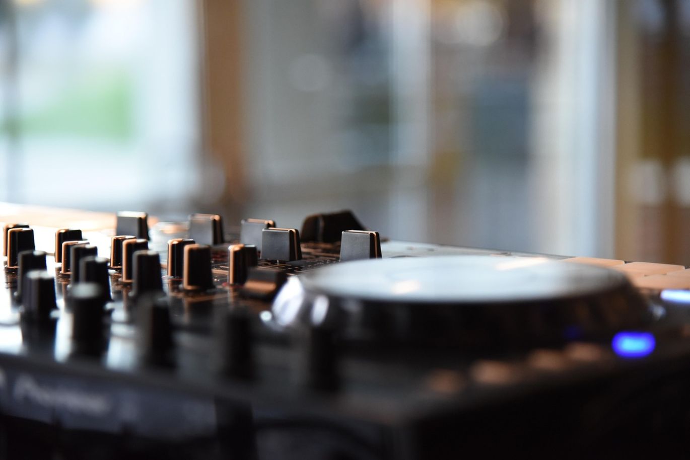 Dj Sound Equipment Rental