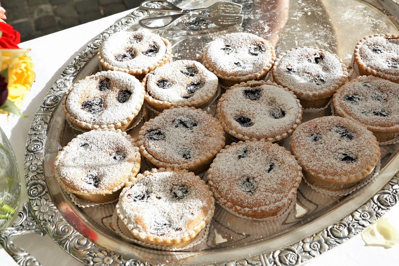 Versace Background Party